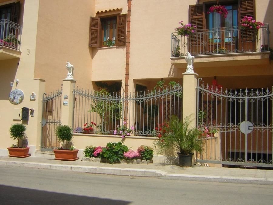 B&B Le Ortensie San Vito Сан-Вито-Ло-Капо Экстерьер фото
